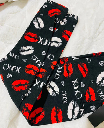 Black/Red/White Xoxo/Lips Printed Wide Band Leggings,4 in Pack